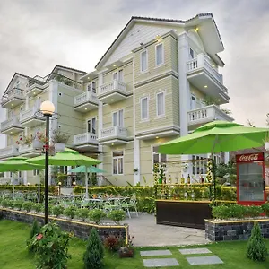 Golden Bell Backpacker & Pool Bar , Hoi An Vietnam