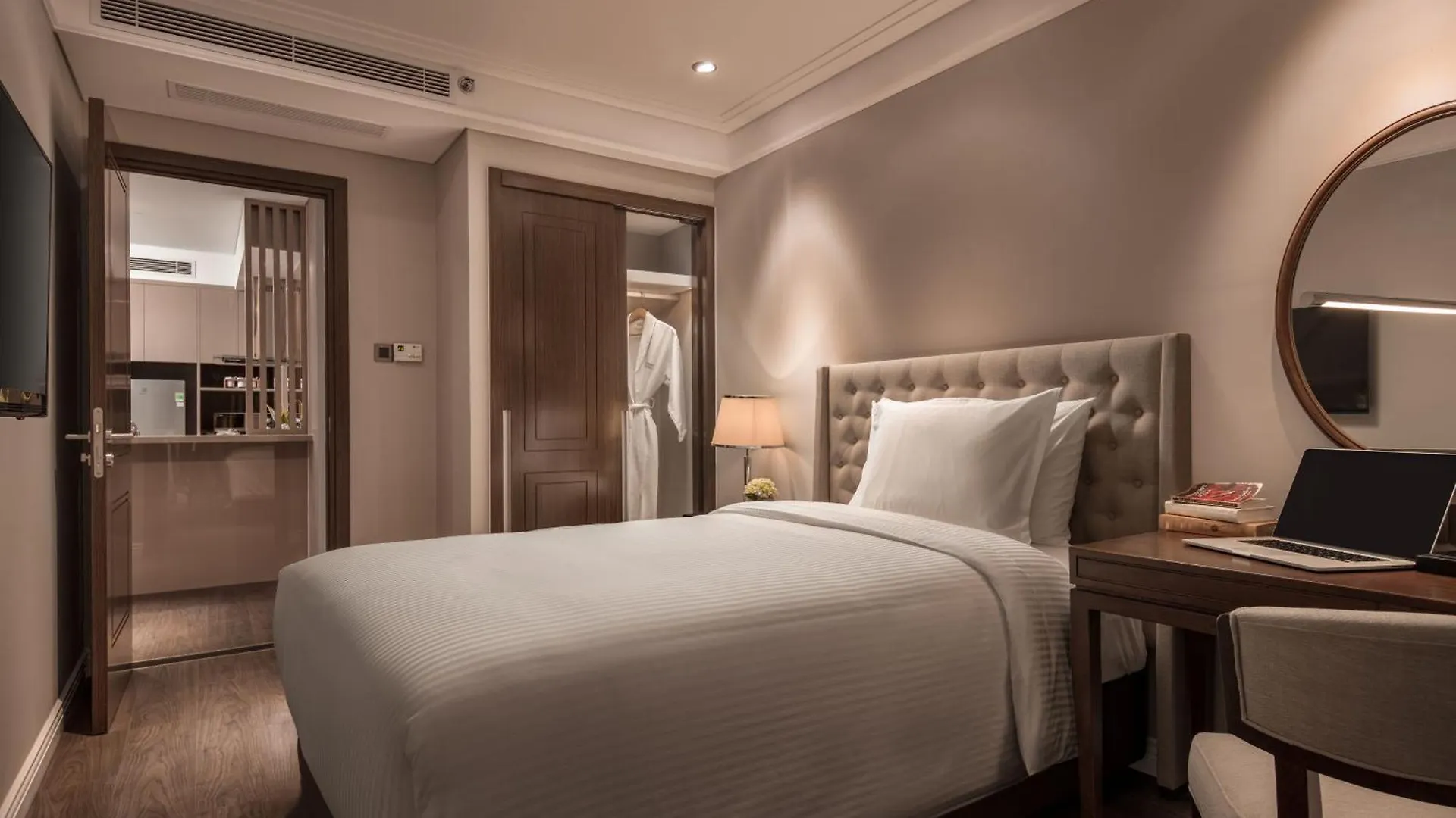 Da Nang Ocean View Luxury Apartment Vietnam