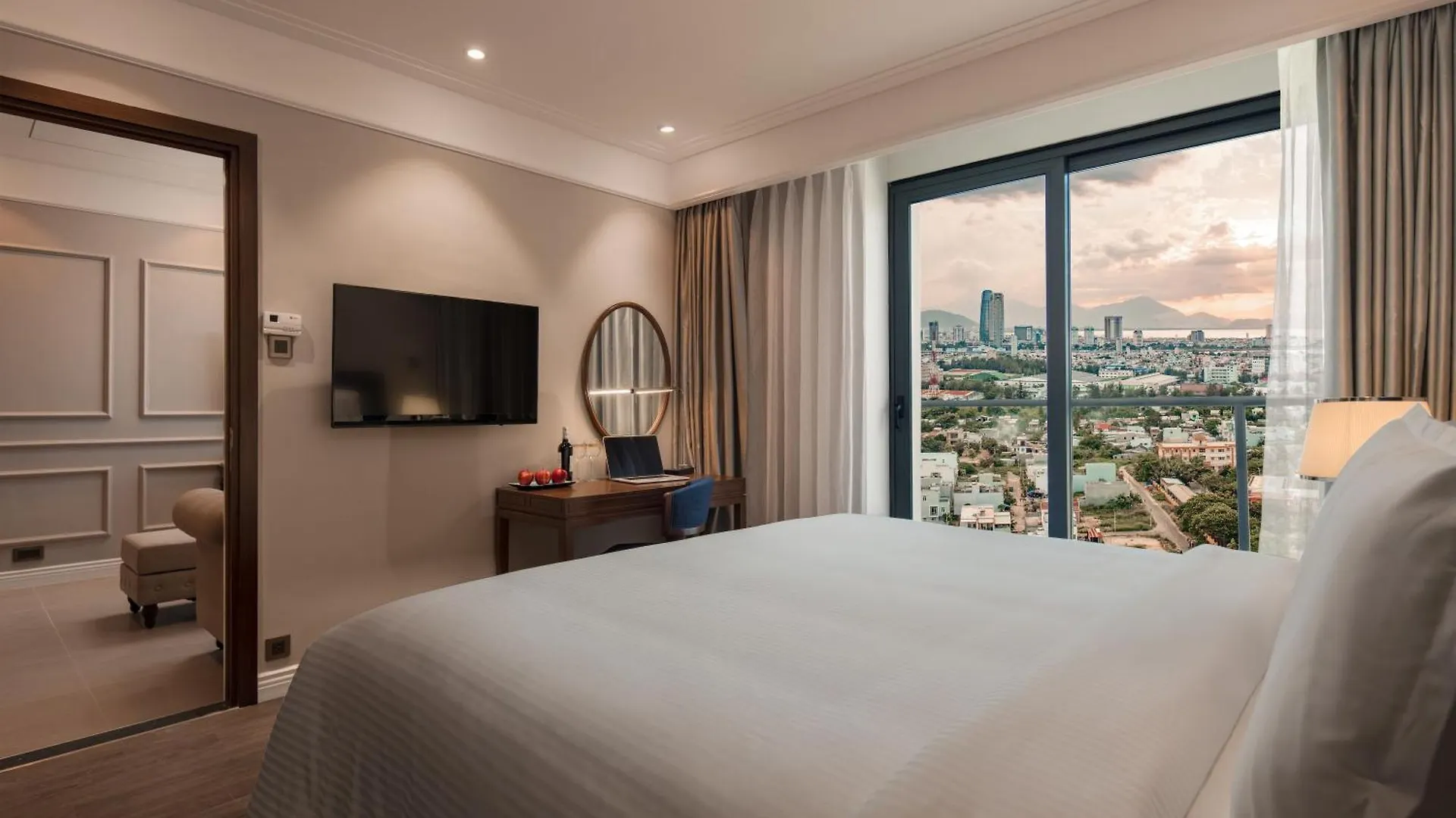 Da Nang Ocean View Luxury Apartment