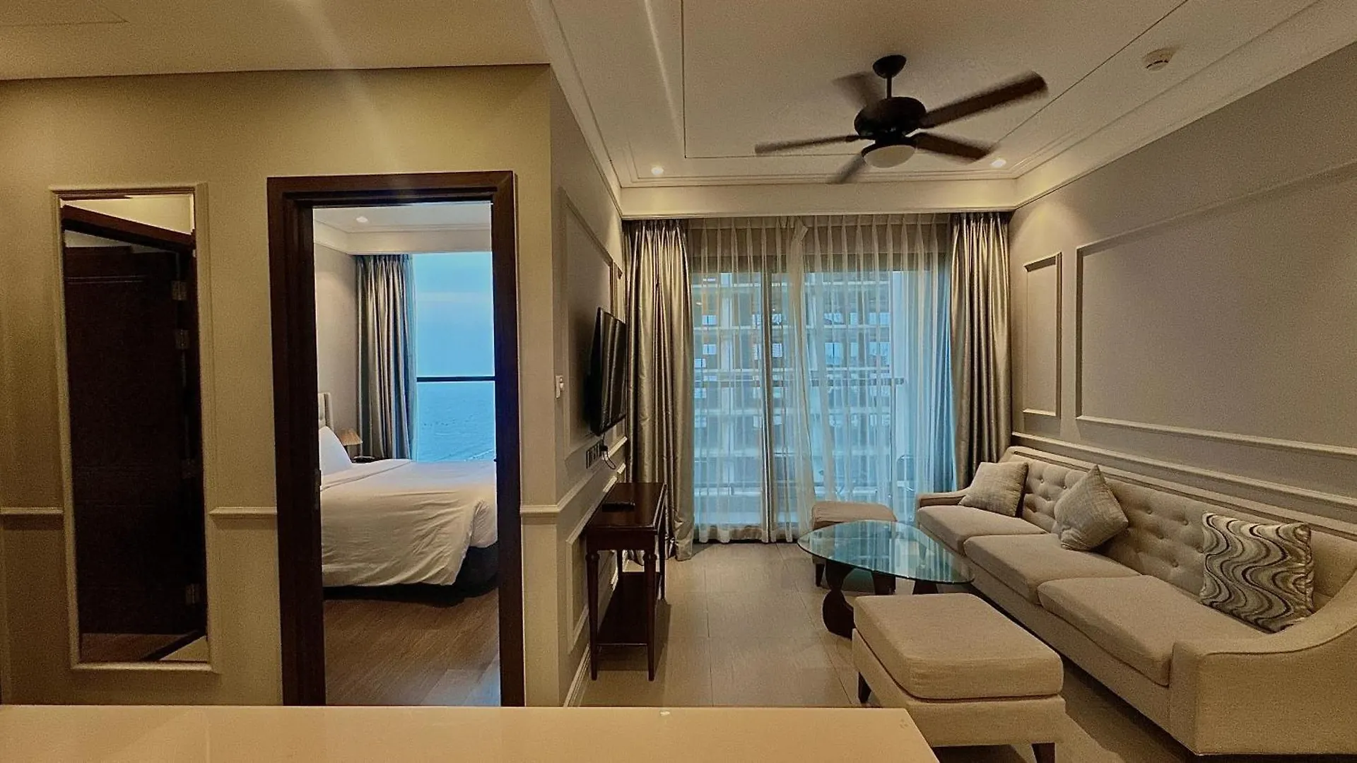 Da Nang Ocean View Luxury Apartment Da Nang